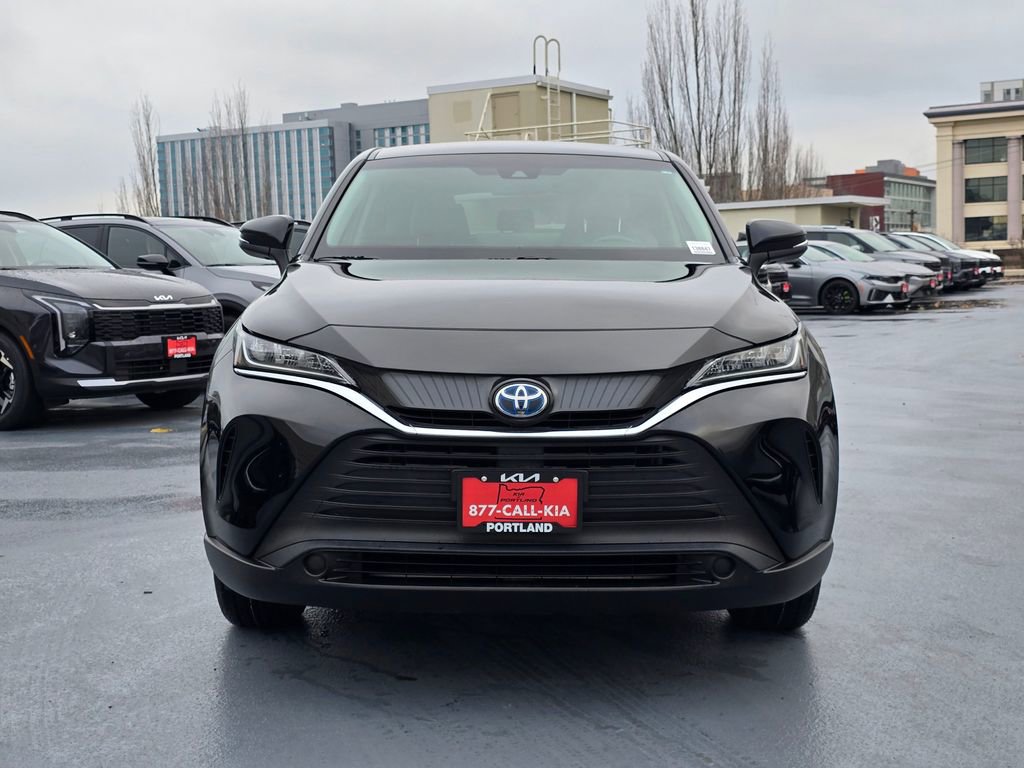 Used 2022 Toyota Venza LE image 8