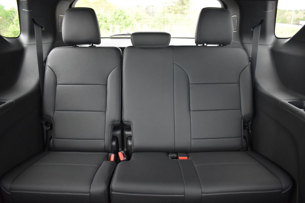 New 2026 Chevrolet Traverse LT image 8