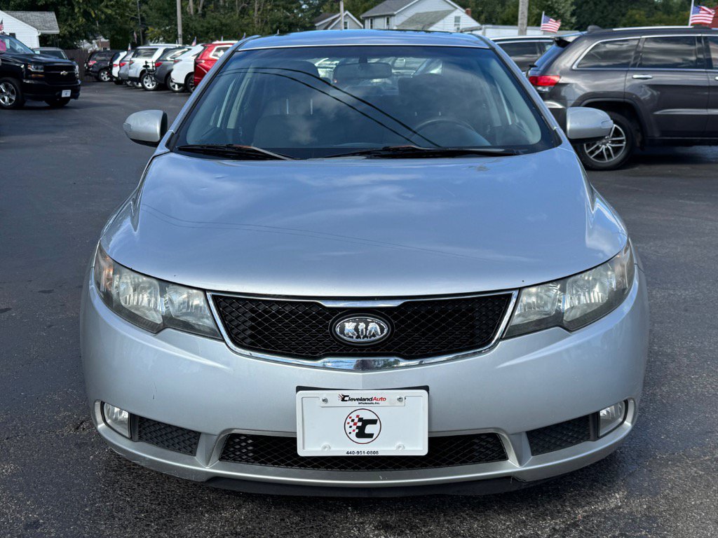Used 2010 Kia Forte SX FWD image 3