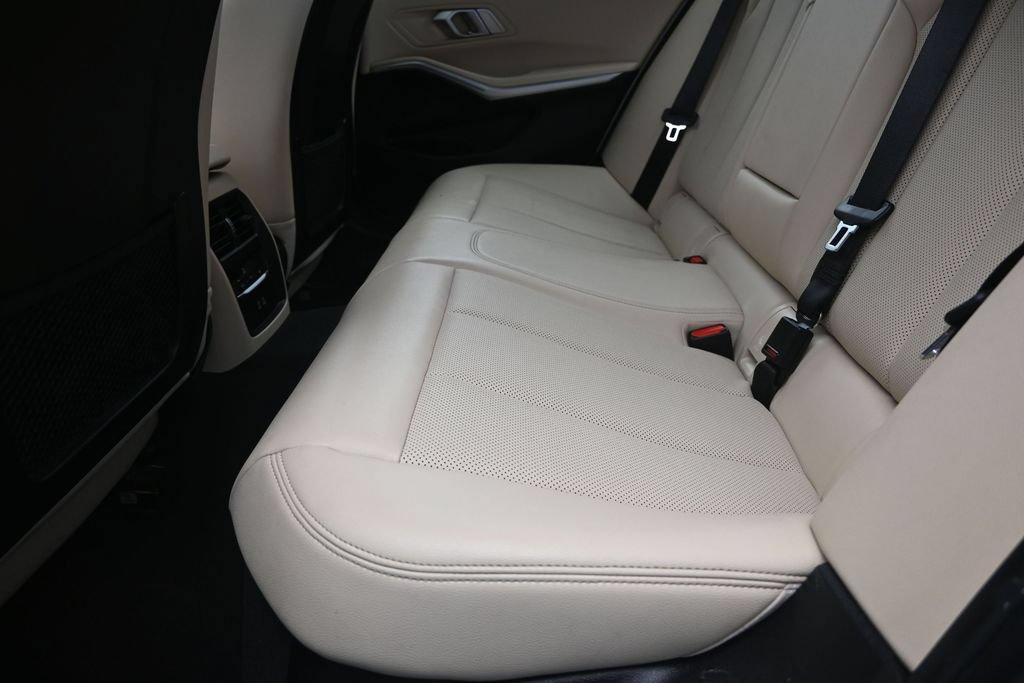Certified 2023 BMW 330i Sedan w/ Driving Assistance Package RWD image 16