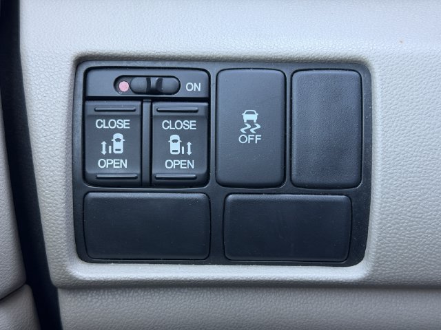 Used 2017 Honda Odyssey SE image 21