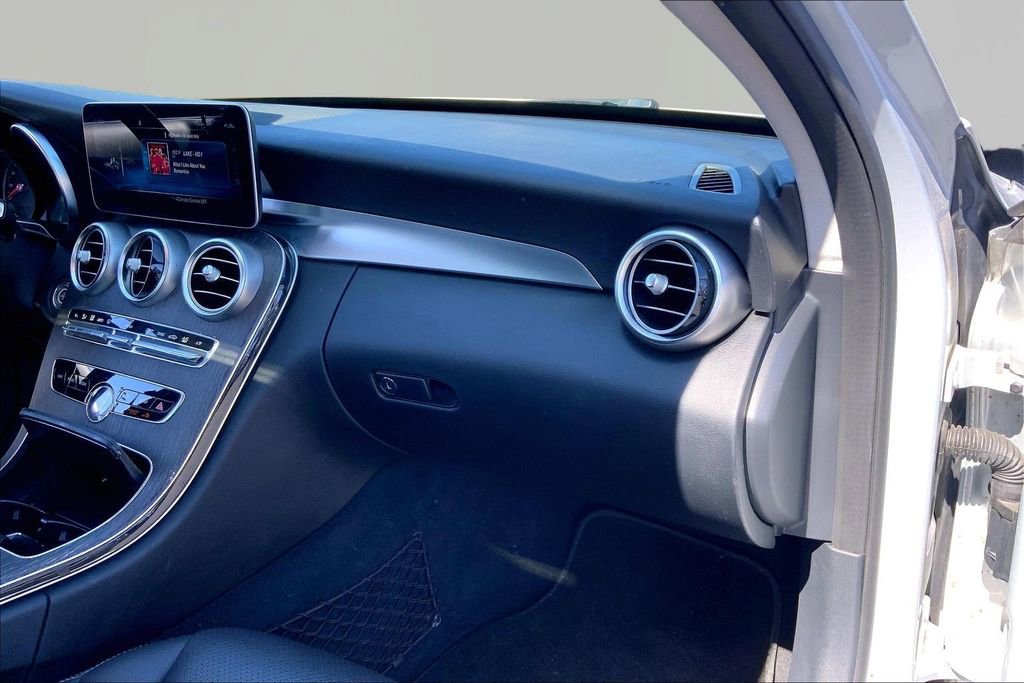 Used 2020 Mercedes-Benz C 300 Sedan image 18