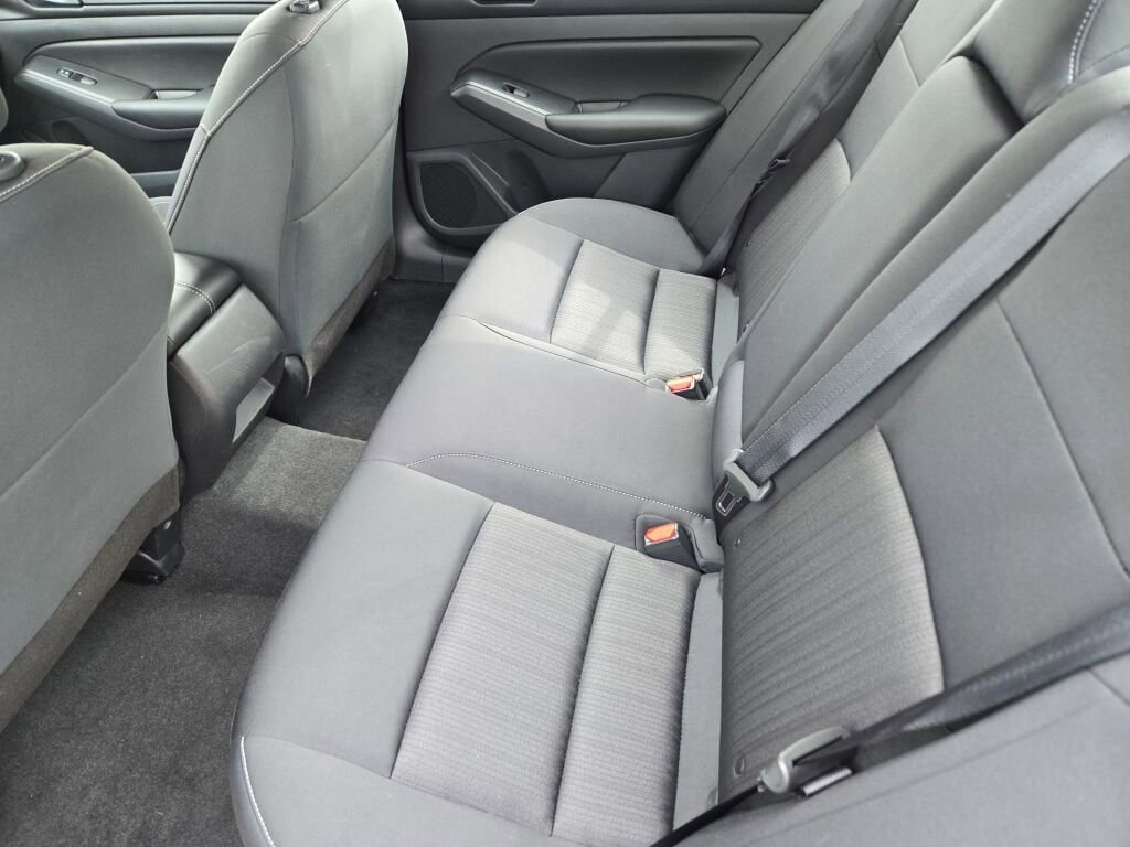 Used 2025 Nissan Altima 2.5 S image 14