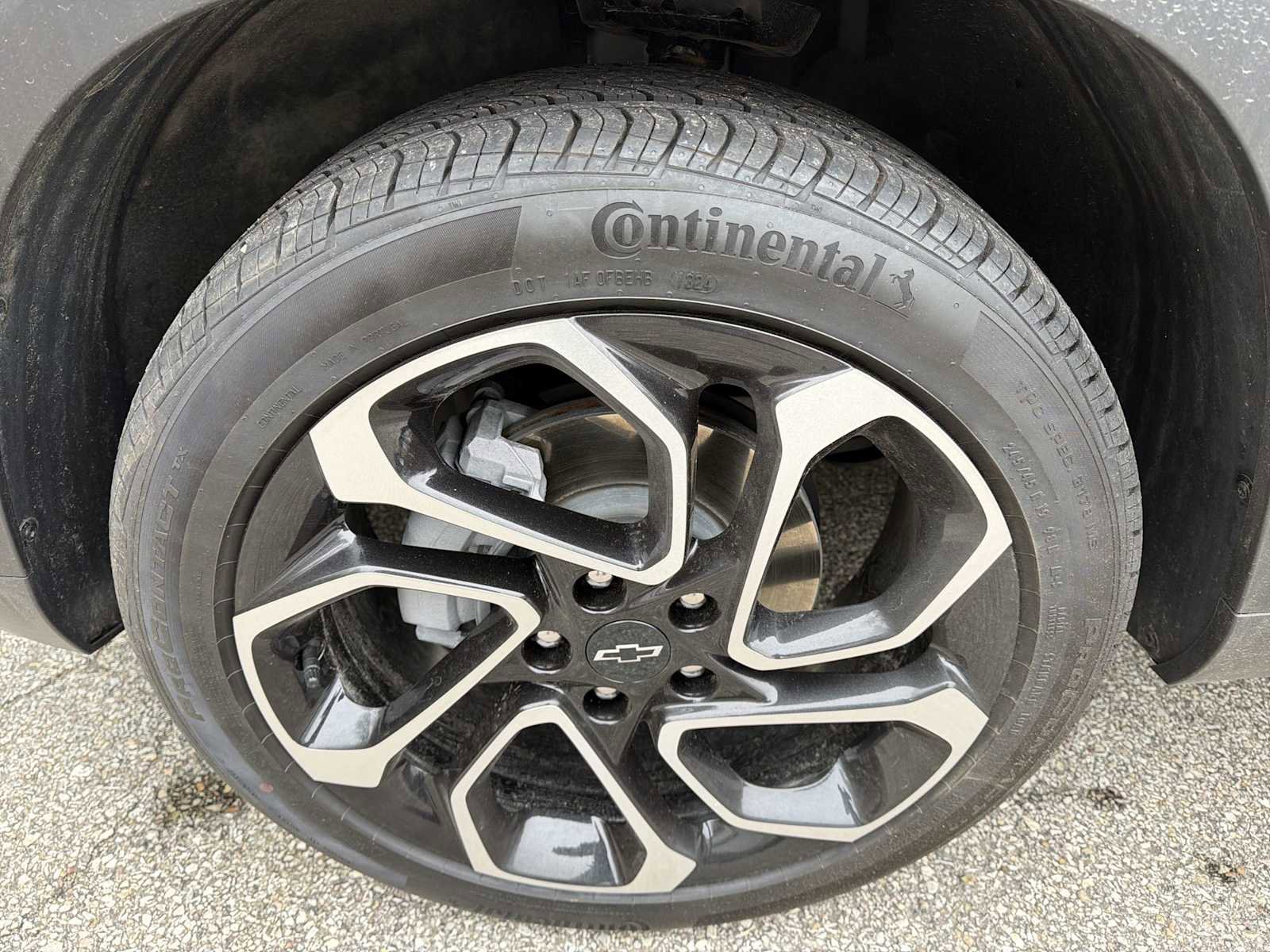 Certified 2025 Chevrolet Trax RS w/ Driver Confidence Package image 30