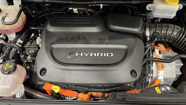 Used 2022 Chrysler Pacifica Touring-L FWD image 28
