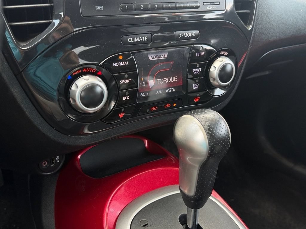 Used 2011 Nissan Juke SL AWD/4WD image 22