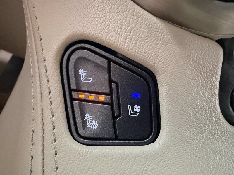 Used 2019 GMC Yukon Denali AWD/4WD image 28