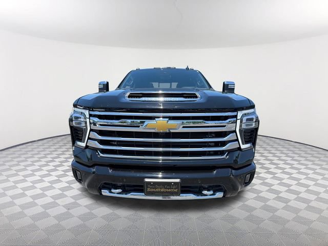 Used 2025 Chevrolet Silverado 3500 High Country w/ High Country Premium Package AWD/4WD video 2