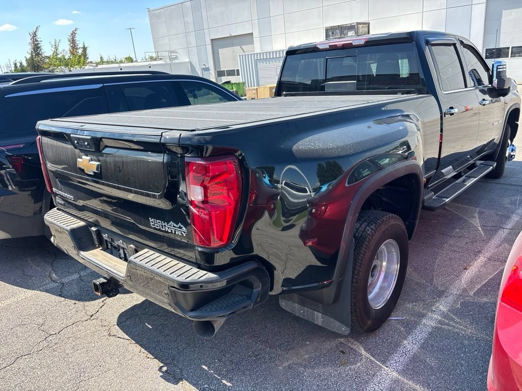 Used 2022 Chevrolet Silverado 3500 High Country AWD/4WD image 3