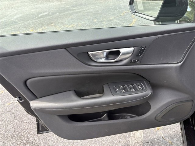 Used 2024 Volvo S60 B5 Core image 17