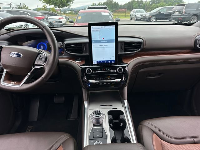 Used 2023 Ford Explorer King Ranch w/ Technology Package AWD/4WD image 16