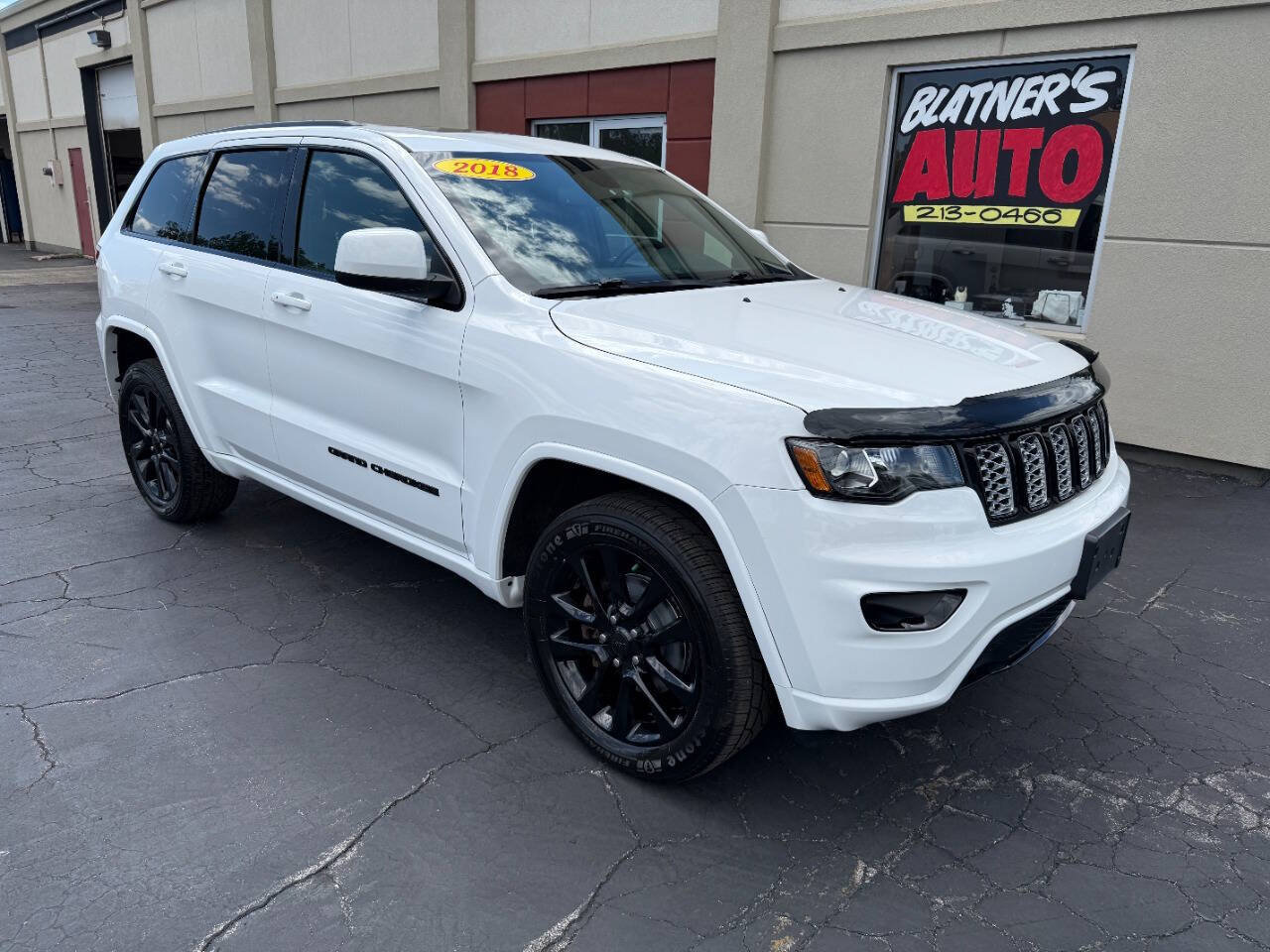 Used 2018 Jeep Grand Cherokee Altitude AWD/4WD image 1