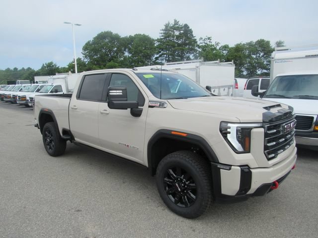 Used 2026 GMC Sierra 3500 AT4 w/ Technology Package AWD/4WD image 4
