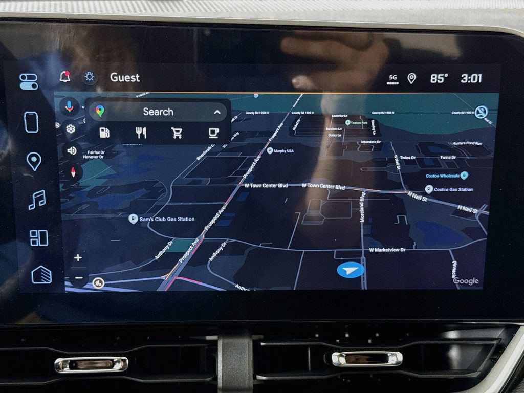 New 2027 Chevrolet Equinox LT w/ Safety and Technology Package FWD image 13