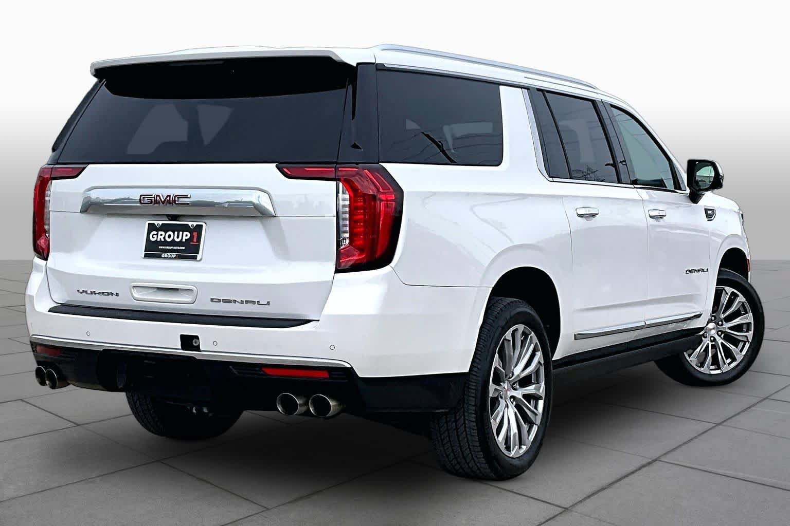 Used 2021 GMC Yukon XL Denali w/ LPO, Illumination Package AWD/4WD image 13