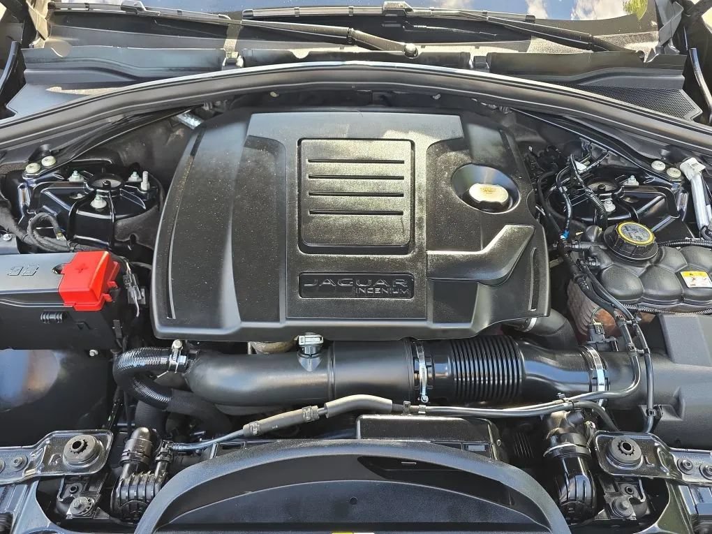 Used 2019 Jaguar F-PACE Premium AWD/4WD image 58