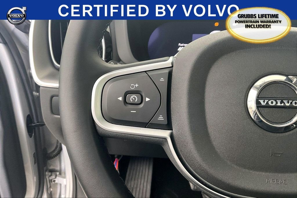 Used 2025 Volvo XC60 B5 Core image 26