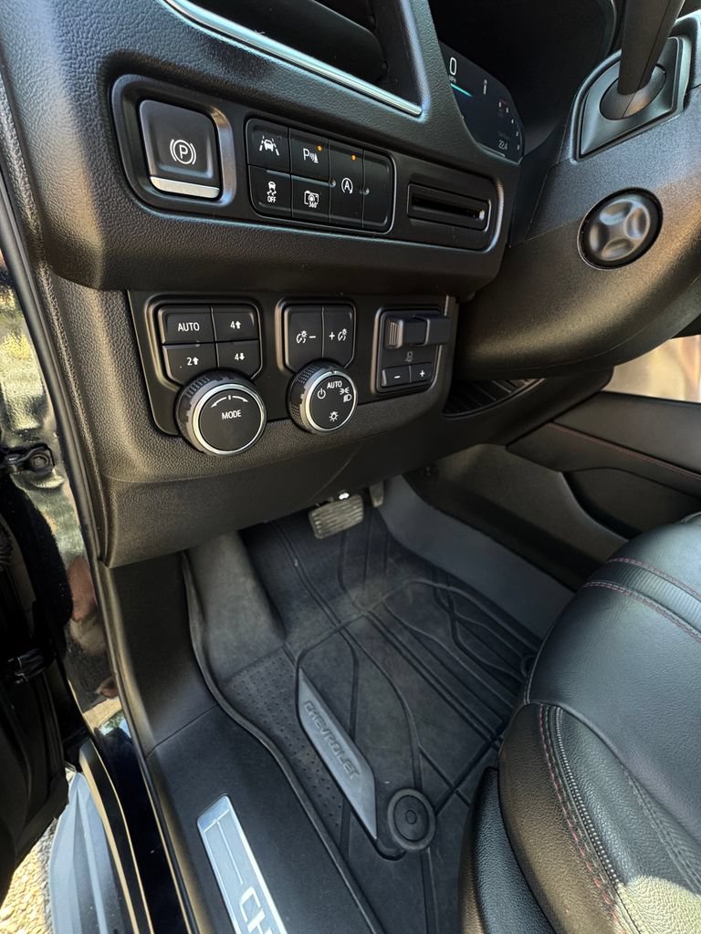 Used 2023 Chevrolet Tahoe RST w/ Luxury Package AWD/4WD image 16
