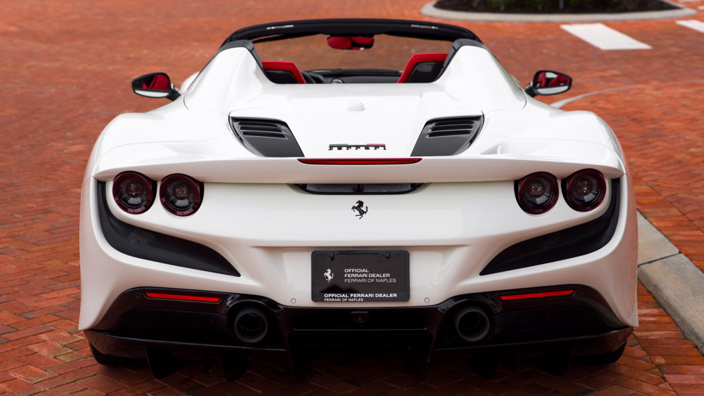 Used 2022 Ferrari F8 Tributo RWD image 6
