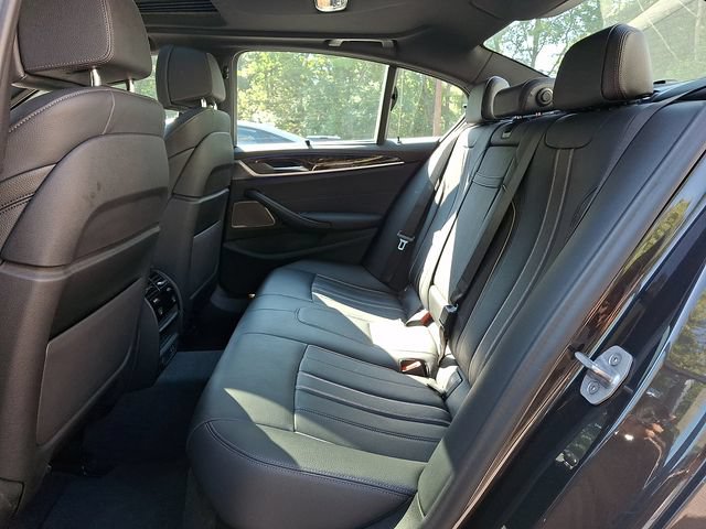 Used 2021 BMW M550i xDrive w/ Executive Package AWD/4WD image 11