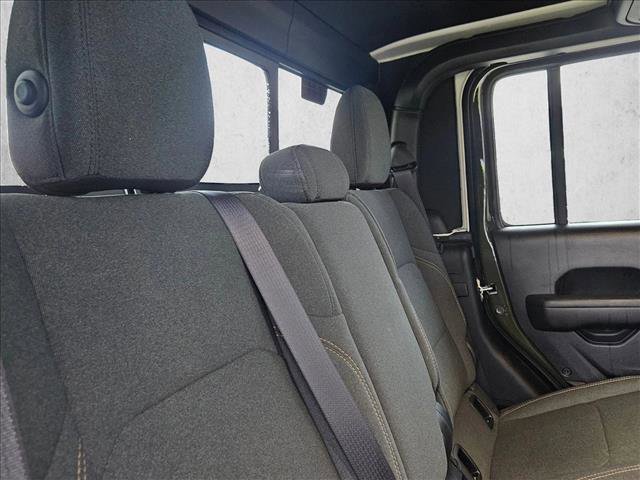 Used 2024 Jeep Gladiator Willys image 21