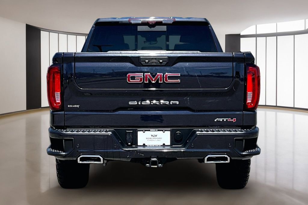 Used 2022 GMC Sierra 1500 AT4 w/ AT4 Premium Package AWD/4WD image 4