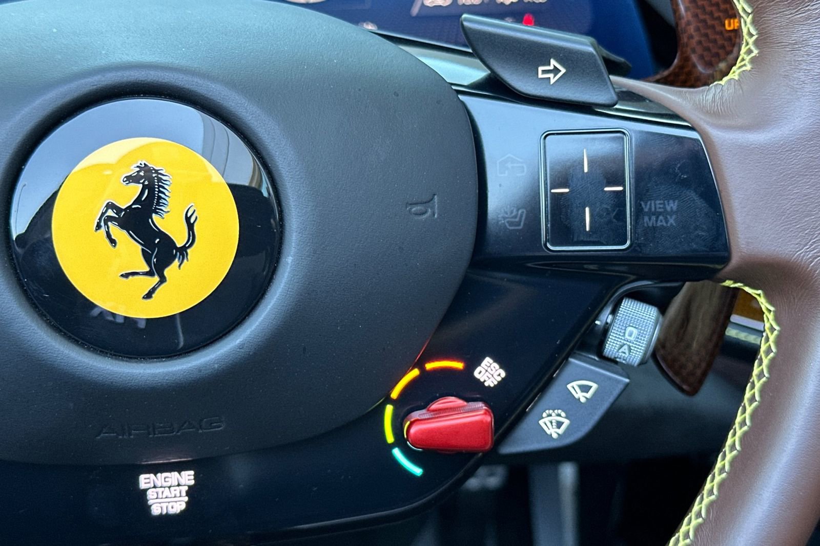 Used 2023 Ferrari SF90 Spider AWD/4WD image 31