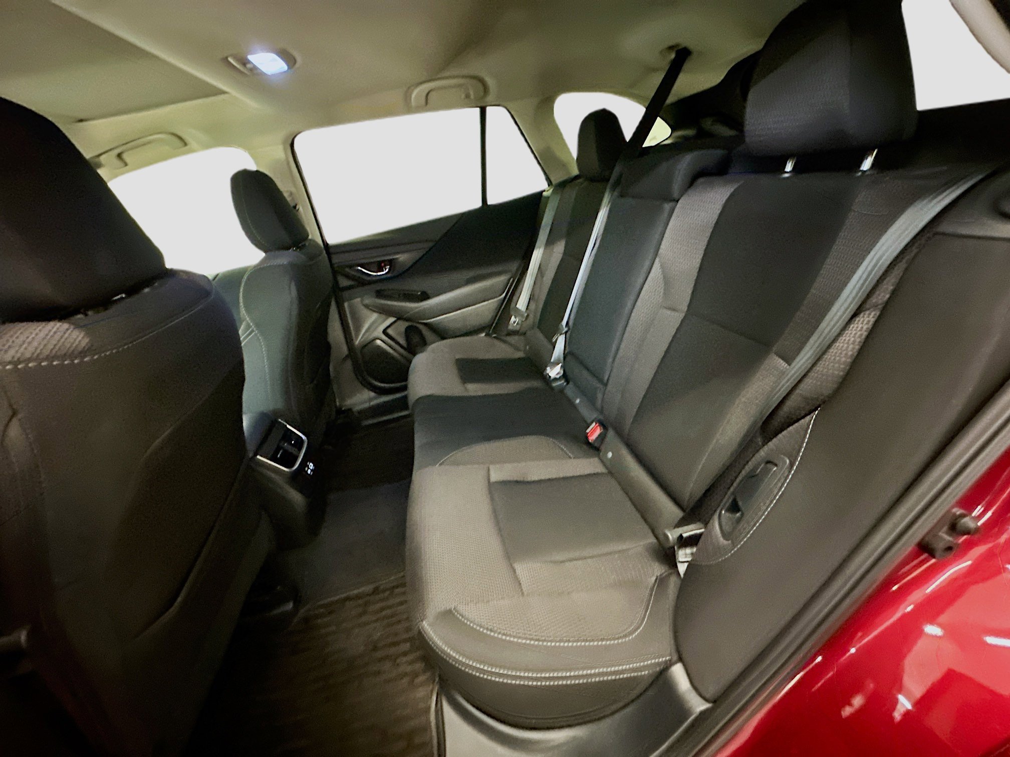 Used 2025 Subaru Outback Premium image 30