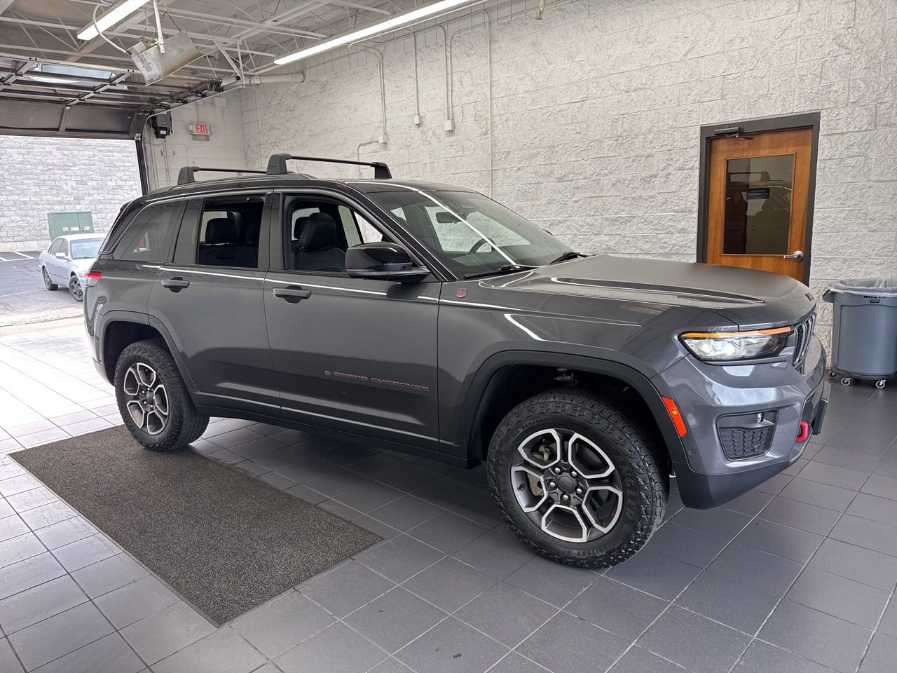 Used 2022 Jeep Grand Cherokee Trailhawk w/ ADV Protech Group II image 1
