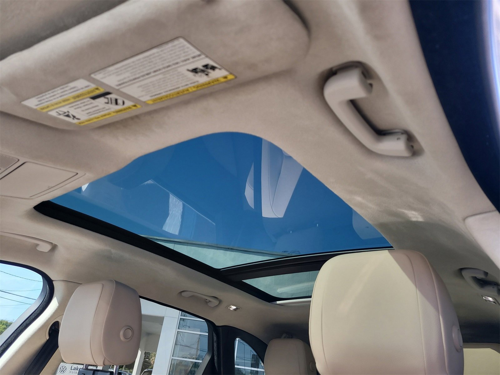 Used 2020 Jaguar F-PACE Premium image 20