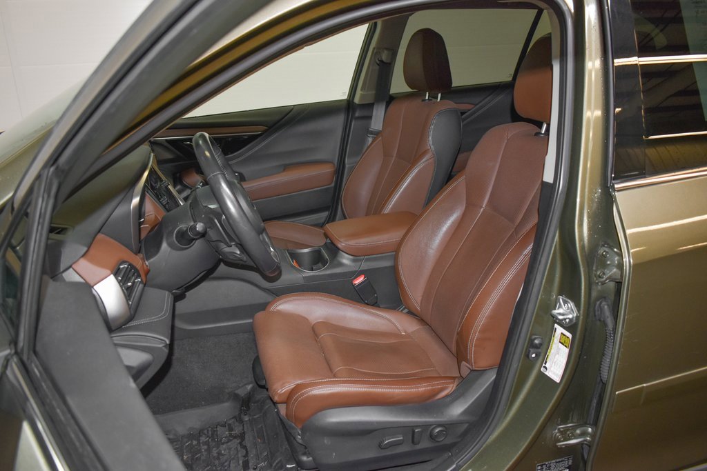 Used 2022 Subaru Outback Touring w/ Popular Package #2 image 18