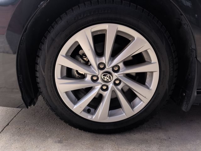 Used 2024 Toyota Camry SE FWD image 29