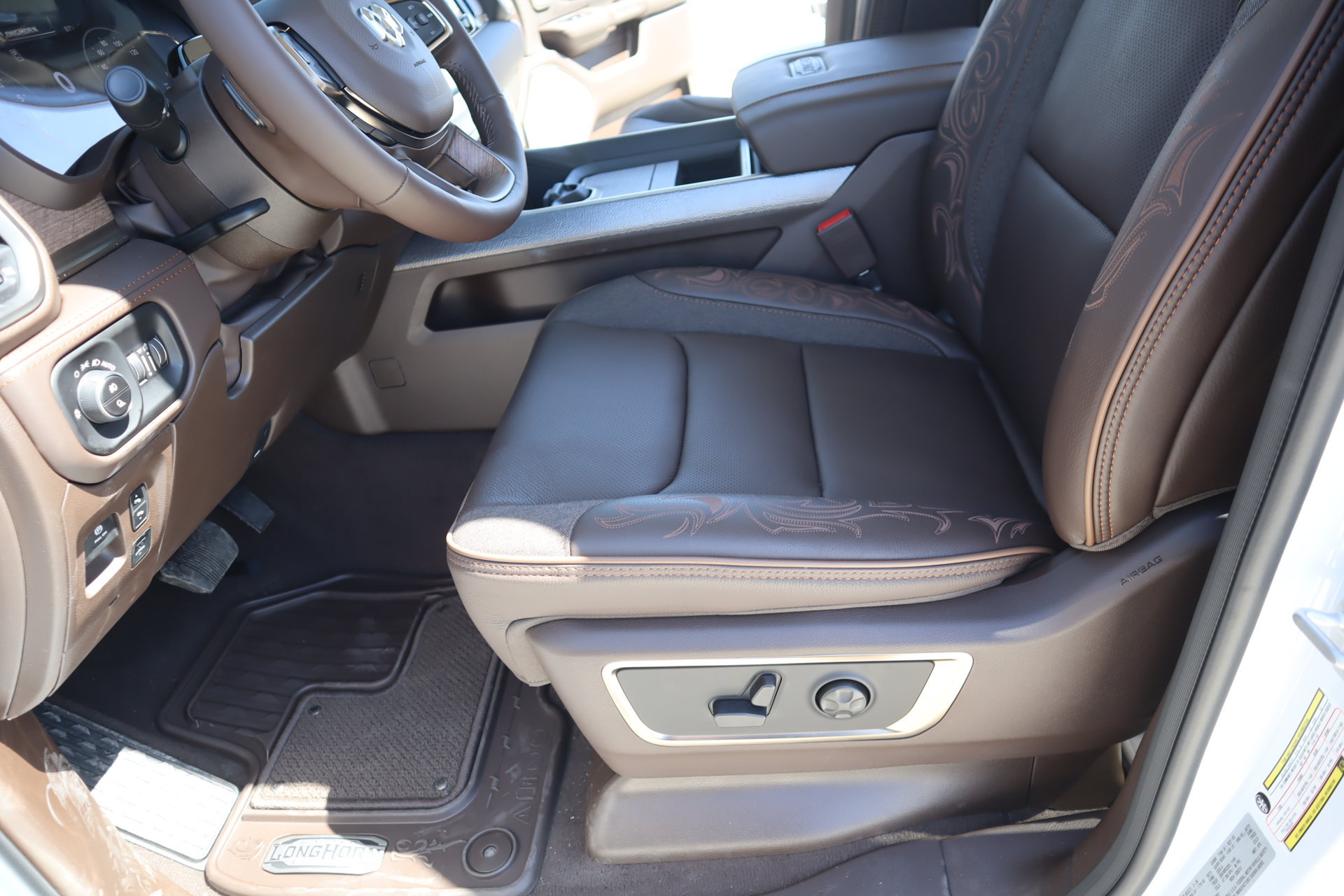 New 2026 RAM 1500 Limited AWD/4WD image 12