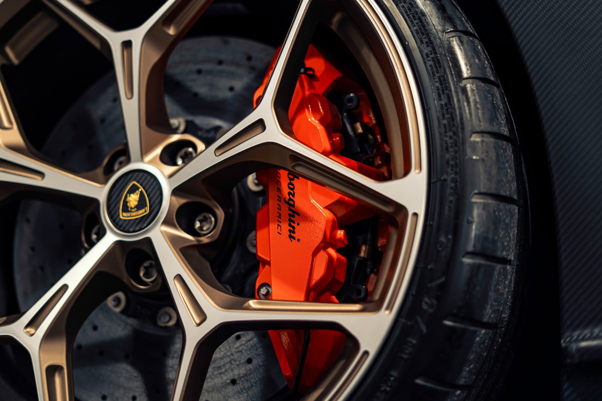 Used 2025 Lamborghini Revuelto AWD/4WD image 46