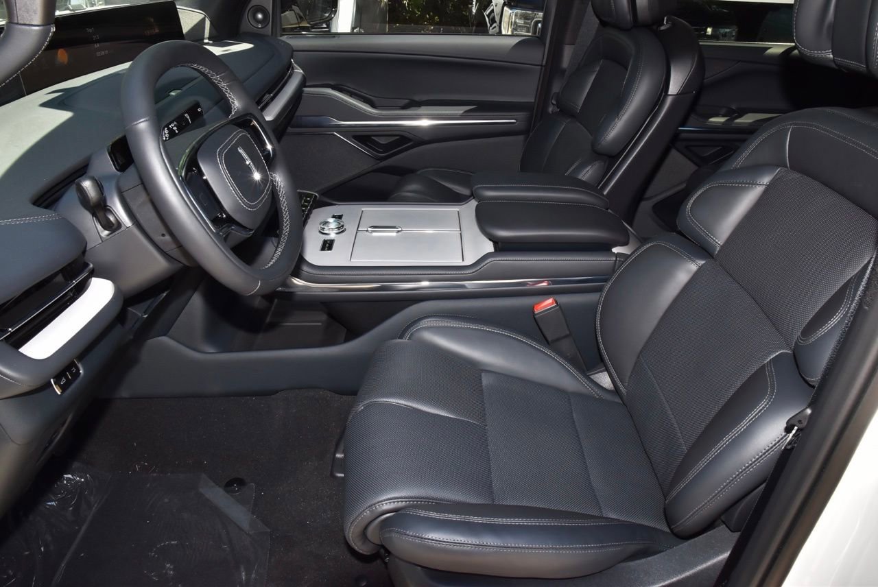 New 2026 Lincoln Navigator L Reserve w/ Jet Appearance Package AWD/4WD image 43
