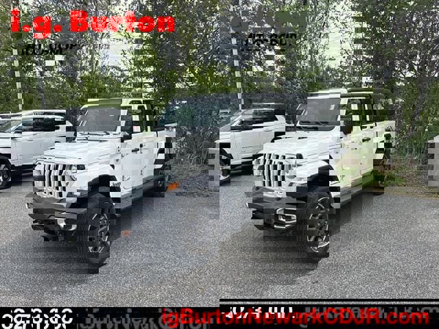 Used 2022 Jeep Gladiator Overland w/ Popular Equipment Package AWD/4WD image 3