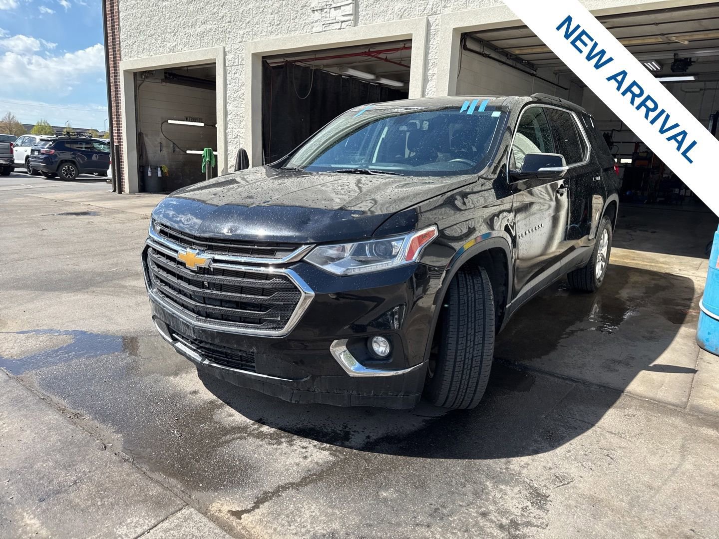 Used 2020 Chevrolet Traverse LT image 3