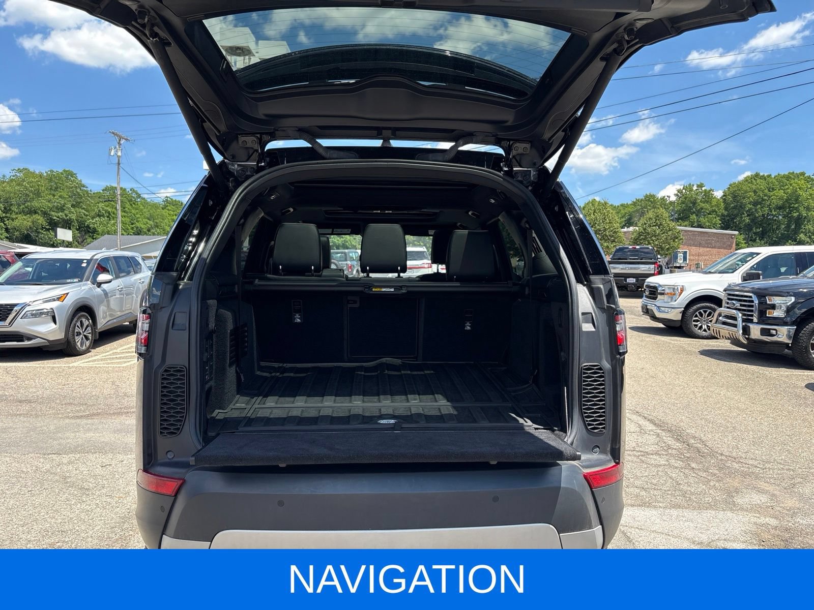 Used 2019 Land Rover Discovery HSE Luxury AWD/4WD image 14