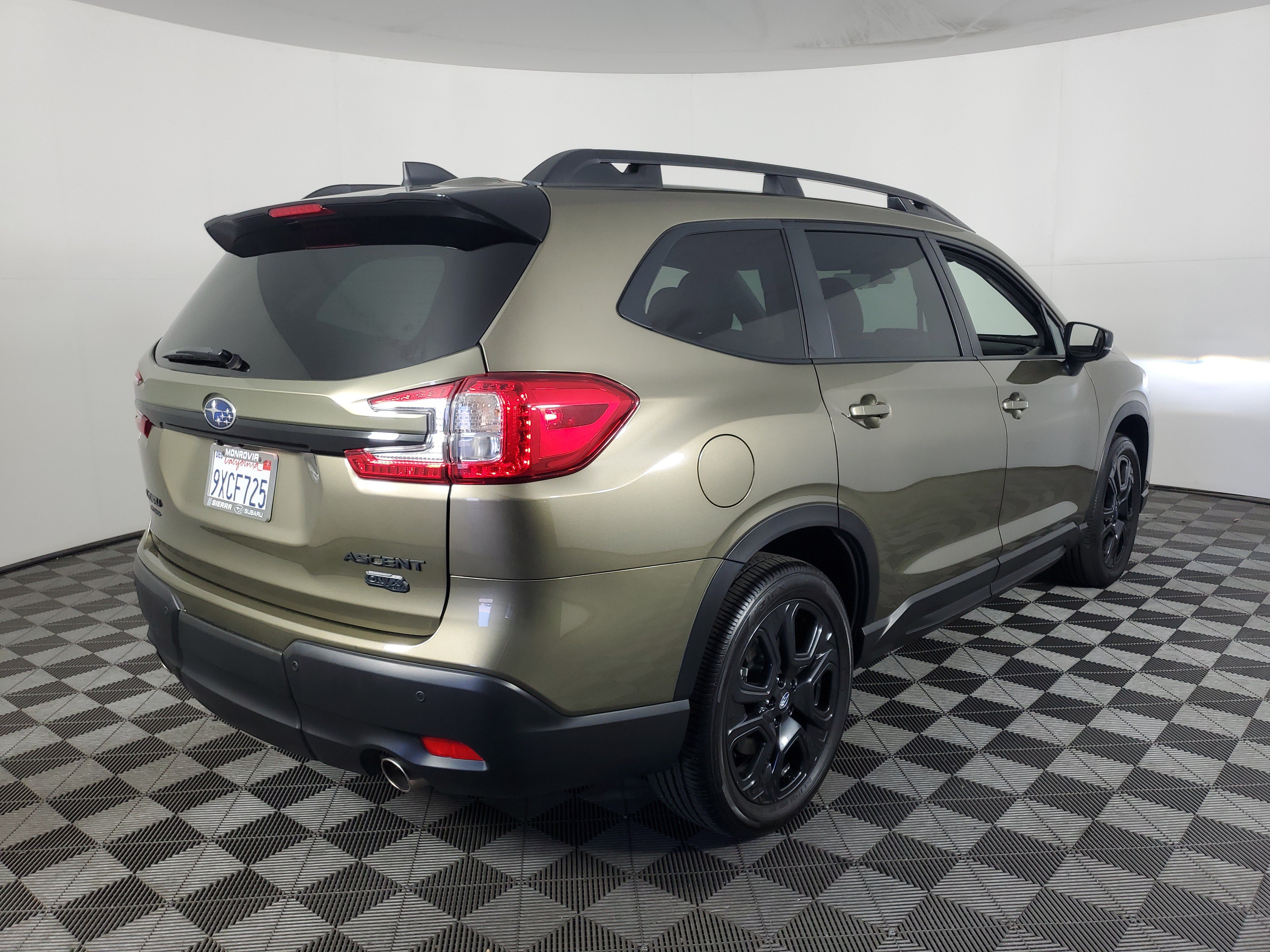 Used 2025 Subaru Ascent Bronze Edition w/ Popular Package #2 AWD/4WD image 5