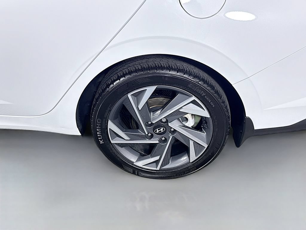 Certified 2025 Hyundai Elantra Sport FWD image 32