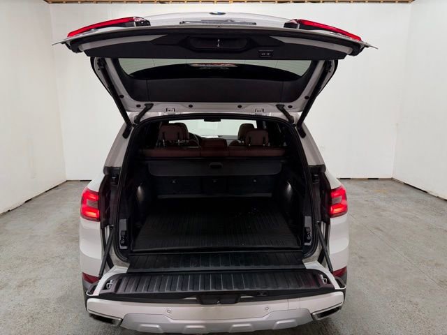 Used 2022 BMW X5 xDrive40i w/ Premium Package AWD/4WD image 10