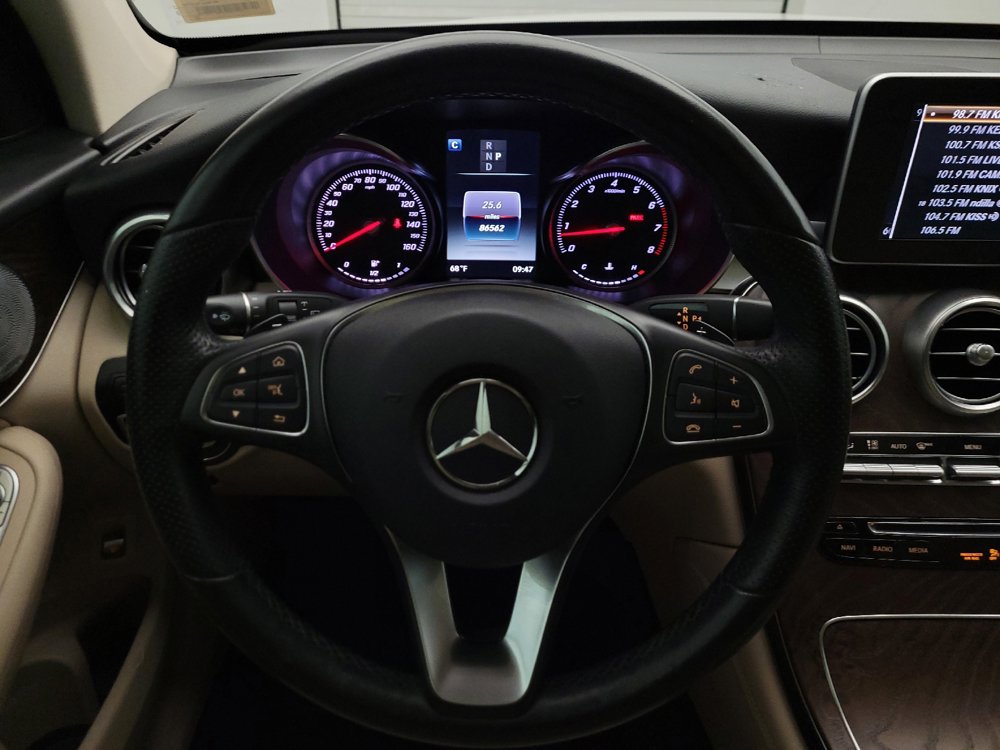 Used 2019 Mercedes-Benz GLC 300 4MATIC image 22