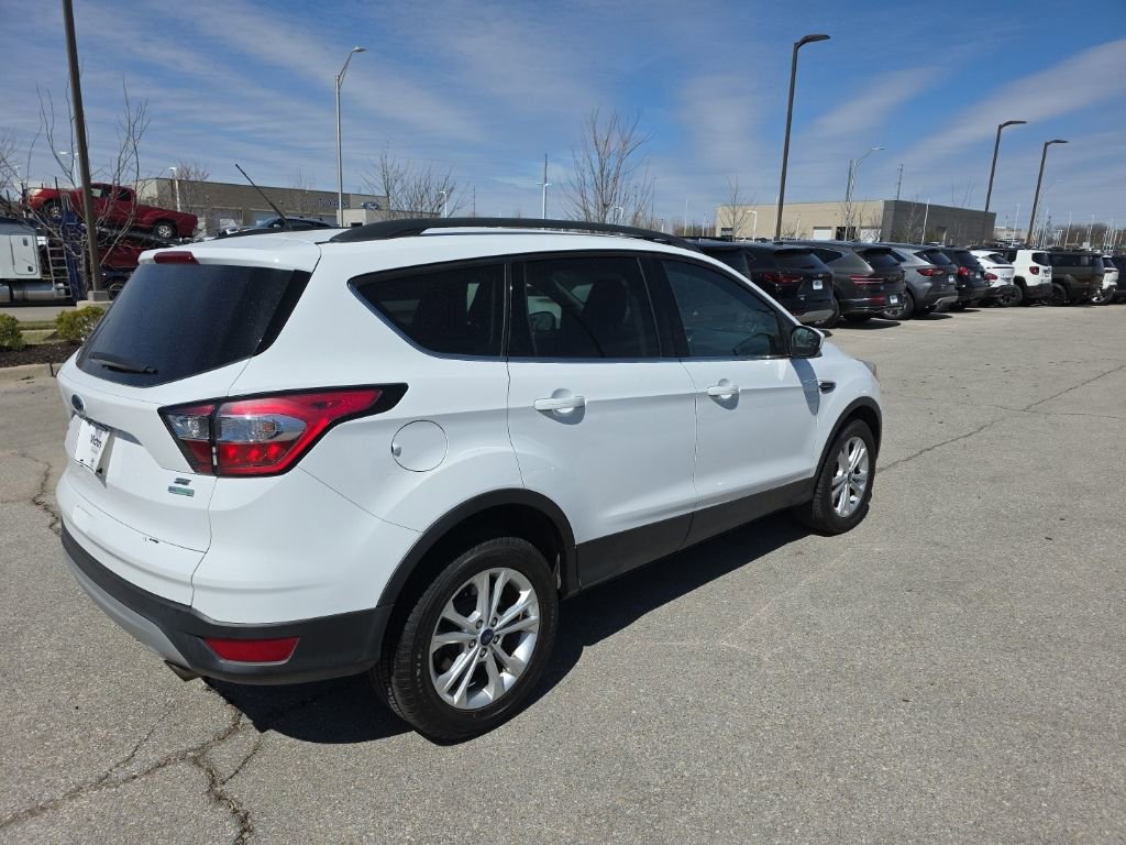 Used 2018 Ford Escape SE image 5