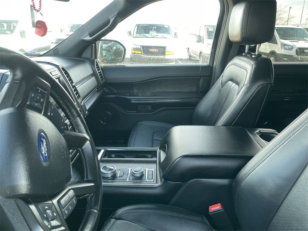 Used 2020 Ford Expedition Limited w/ Equipment Group 302A image 4