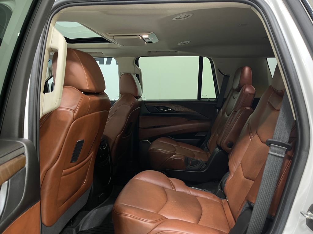 Used 2018 Cadillac Escalade Premium Luxury image 33