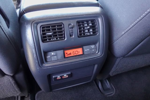 Used 2019 Nissan Pathfinder SV AWD/4WD image 26
