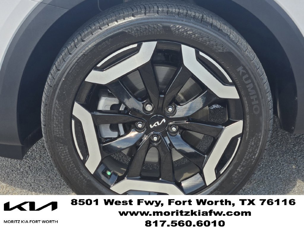 Certified 2024 Kia Telluride S w/ S Sunroof Package FWD image 11