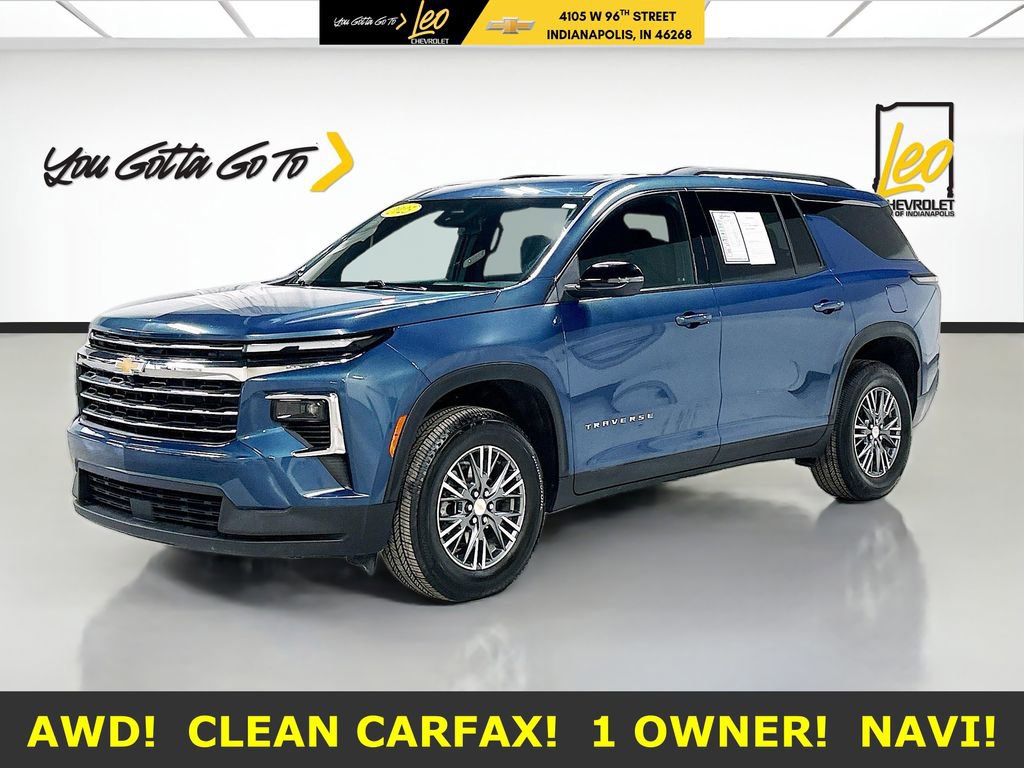 Used 2025 Chevrolet Traverse LT image 1