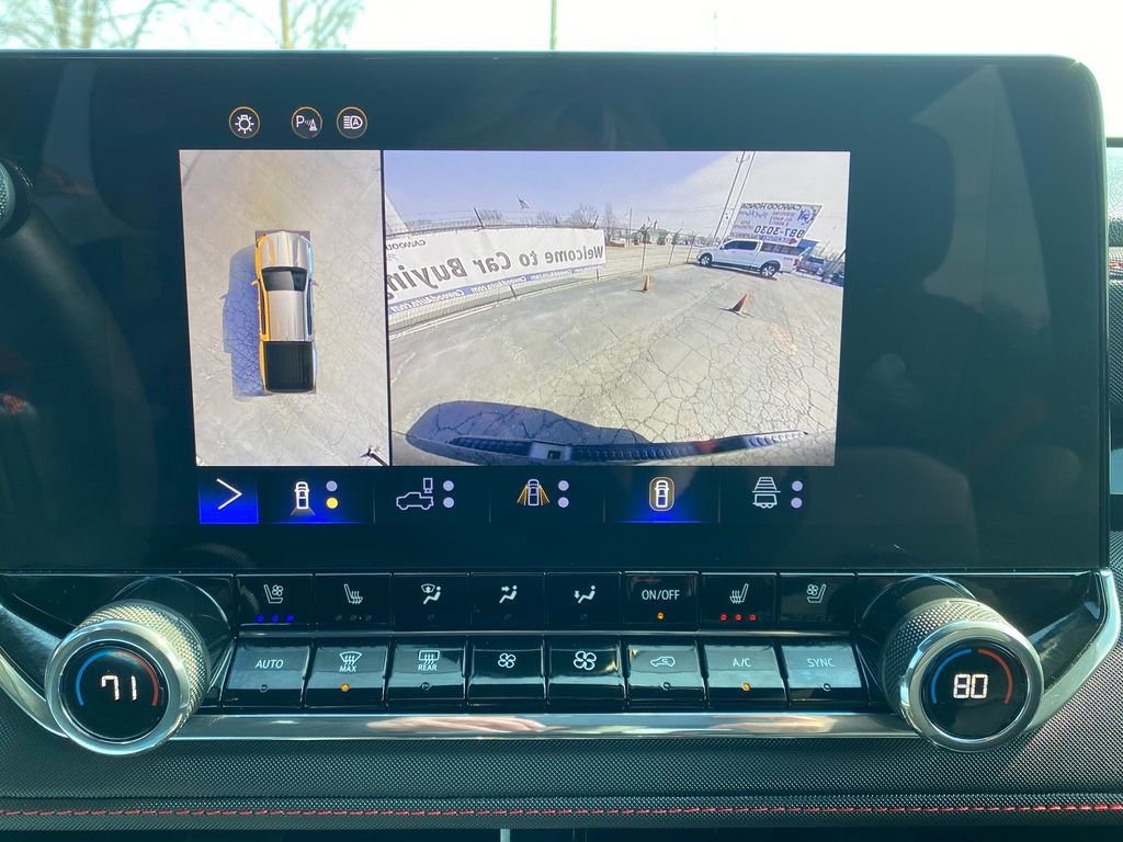 Used 2024 Chevrolet Colorado Z71 w/ Z71 Convenience Package 2 image 30