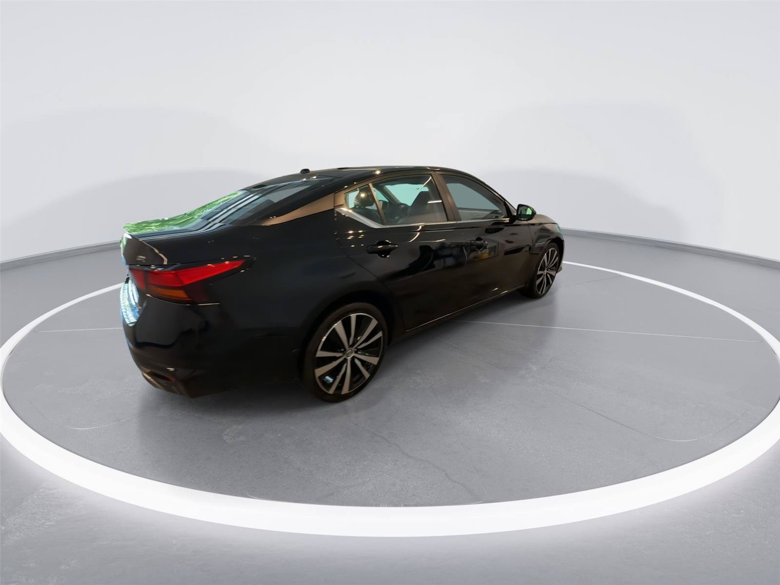 Used 2019 Nissan Altima 2.5 SR w/ SR Premium Package AWD/4WD image 8